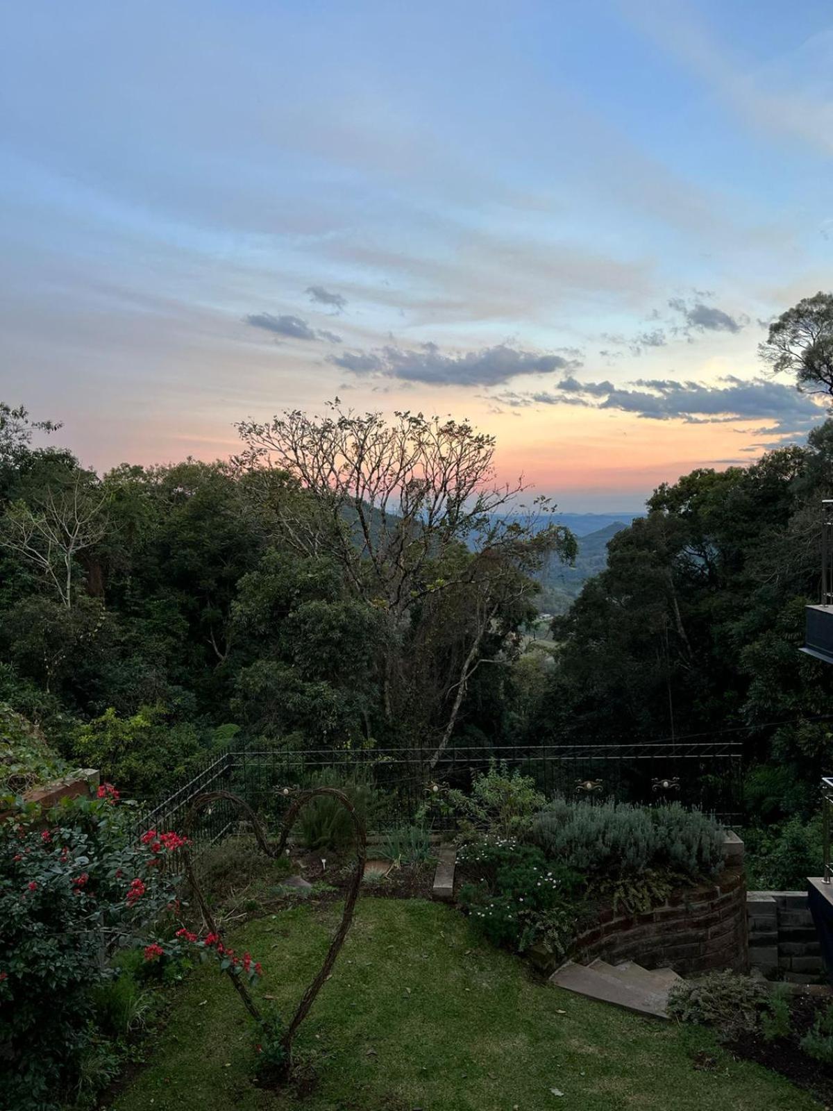 Suites Refugio Do Vale Gramado Exterior photo